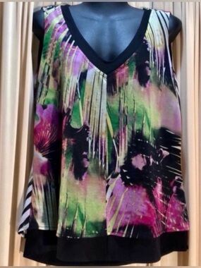 Gorgeous Relativity Large Floral Print Blouse